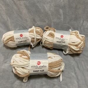 Stitch Studio By Nicole Sweet Puff Yarn Vanilla Bean Super Bulky Lot of 3‎